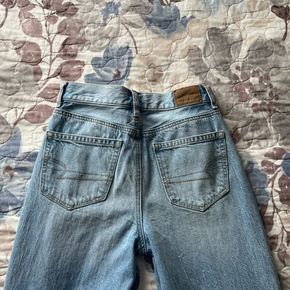 American Eagle High Rise Ripped Mom Jeans - Picture 4 of 7